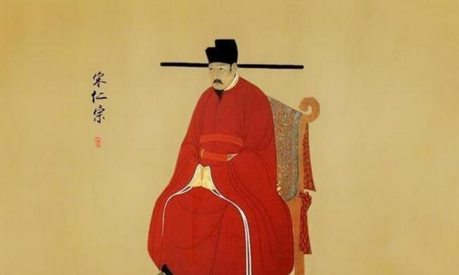 有一次，宋仁宗吃完饭在后院散步。有一阵他不时回头看，但是没说话。一会儿，宋仁宗回