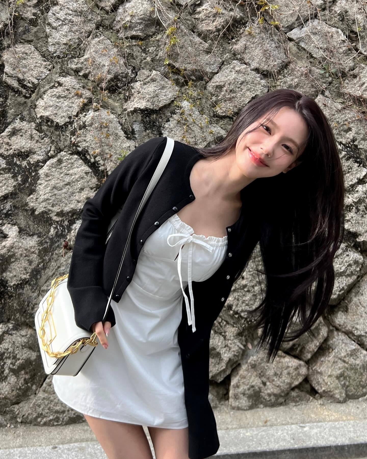 赵美延 ins更新🌼 ​​​
