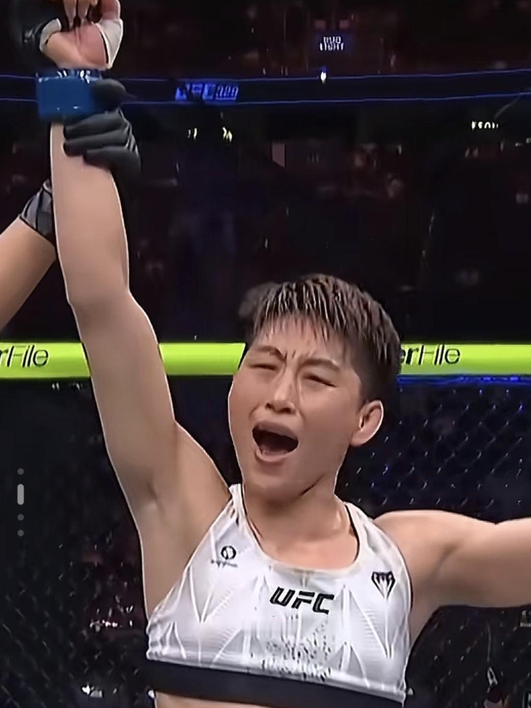 王聪这次打得是真聪明！UFC329打完“小舒淇”特蕾西，脸上干干净净的，全程没吃