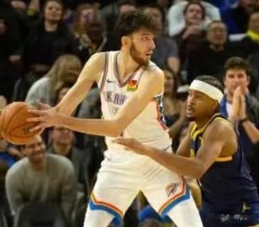 北京时间11月19日9:30，NBA常规赛，勇士主场再战雷霆！昨天的交锋，残阵勇