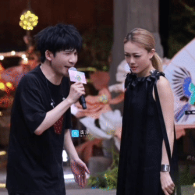 来人给容祖儿张韶涵短剧单开一本港普名场面再现，容祖儿与大张伟的幽默碰撞火花四溅。