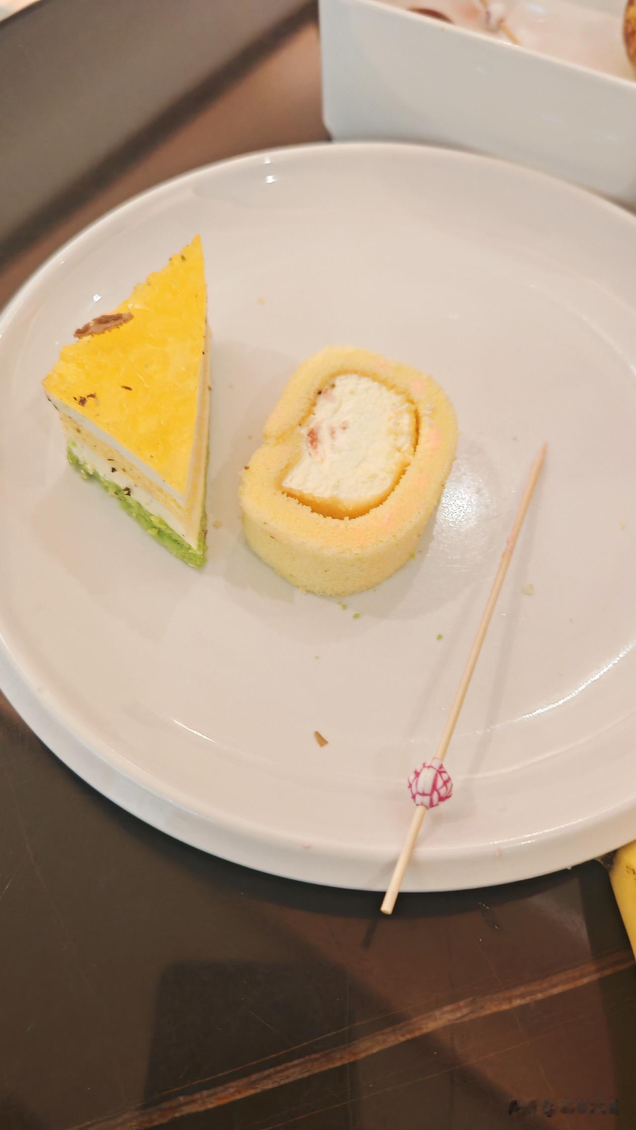 十一假期你们都去哪里游玩了？

我哪里都没去，来市里凌奥温泉酒店洗了个澡吃了一个