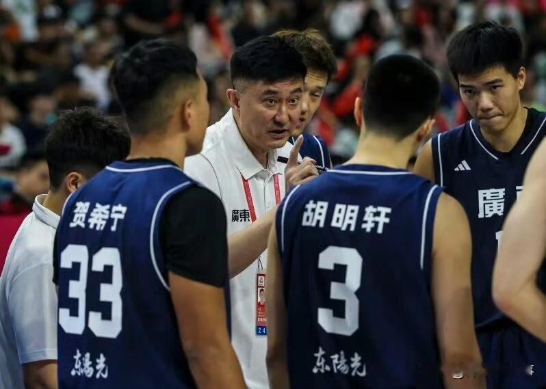 今天全运会男篮成年组赛程来了！
下午率先进行排位赛，北京，上海，天津，山东出战。