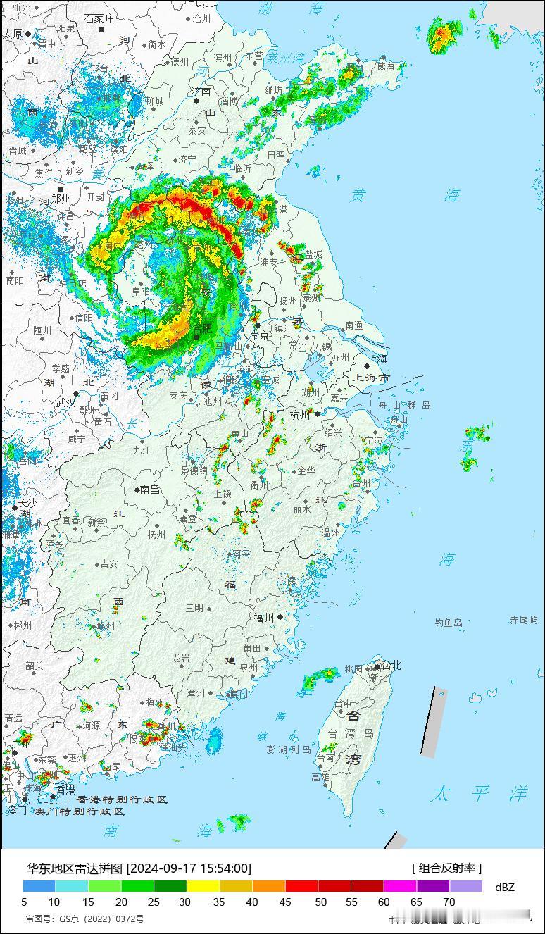 贝碧嘉的残余环流引爆了江淮北部积攒多日的大气能量，午后苏皖北部、山东南部涌现大量