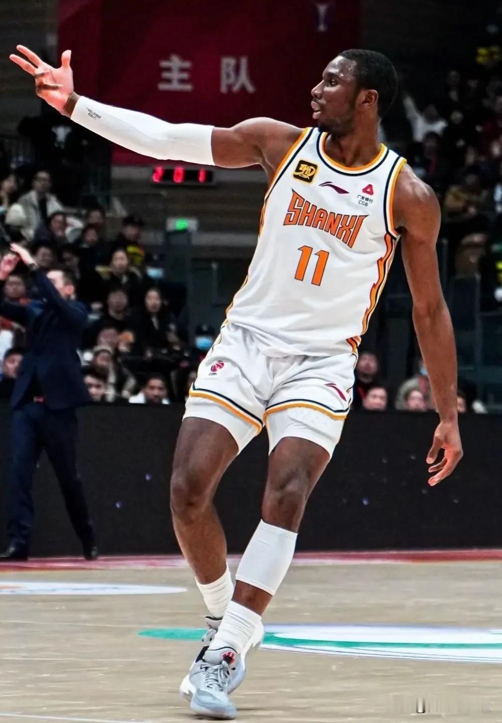 迪亚洛压哨注册成功！今晚cba揭幕战铁定能上场了！昨天有个老铁在评论区留言说10