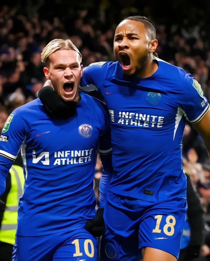 切尔西球员最新身价TOP10：
1.凯塞多 9000万欧
2.恩佐-费尔南德斯 