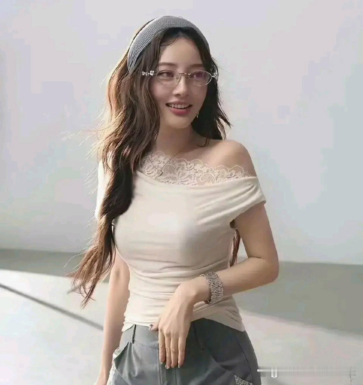 看看现在的李小璐，贾乃亮就真的没有后悔过吗？ 