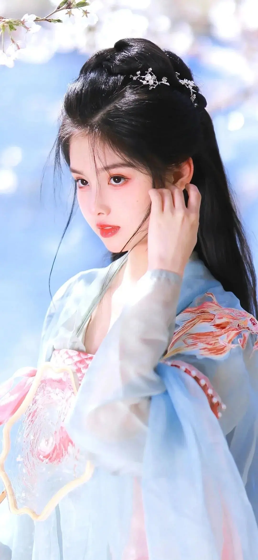 艾米 古风 我见众生皆草木 唯有见你是青山
