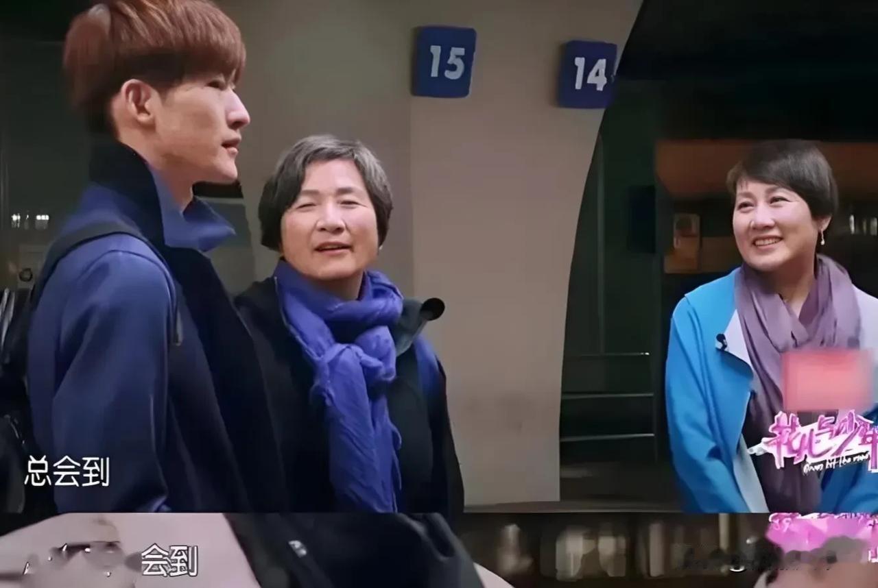 当年《花儿与少年》中，所有人都在指责张翰武断的时候，只有郑佩佩一个人站出来替他说