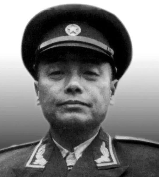 少将因伤住院，看护士很脸熟，询问后得知是自己结婚一年的妻子

“您喝糖水时总皱眉