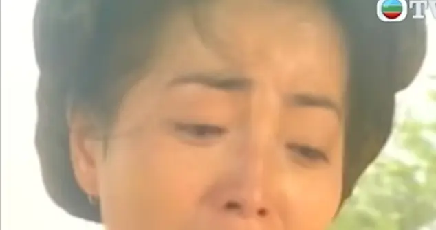 知名女演员被曝在景区打工，网友：真和当年一样