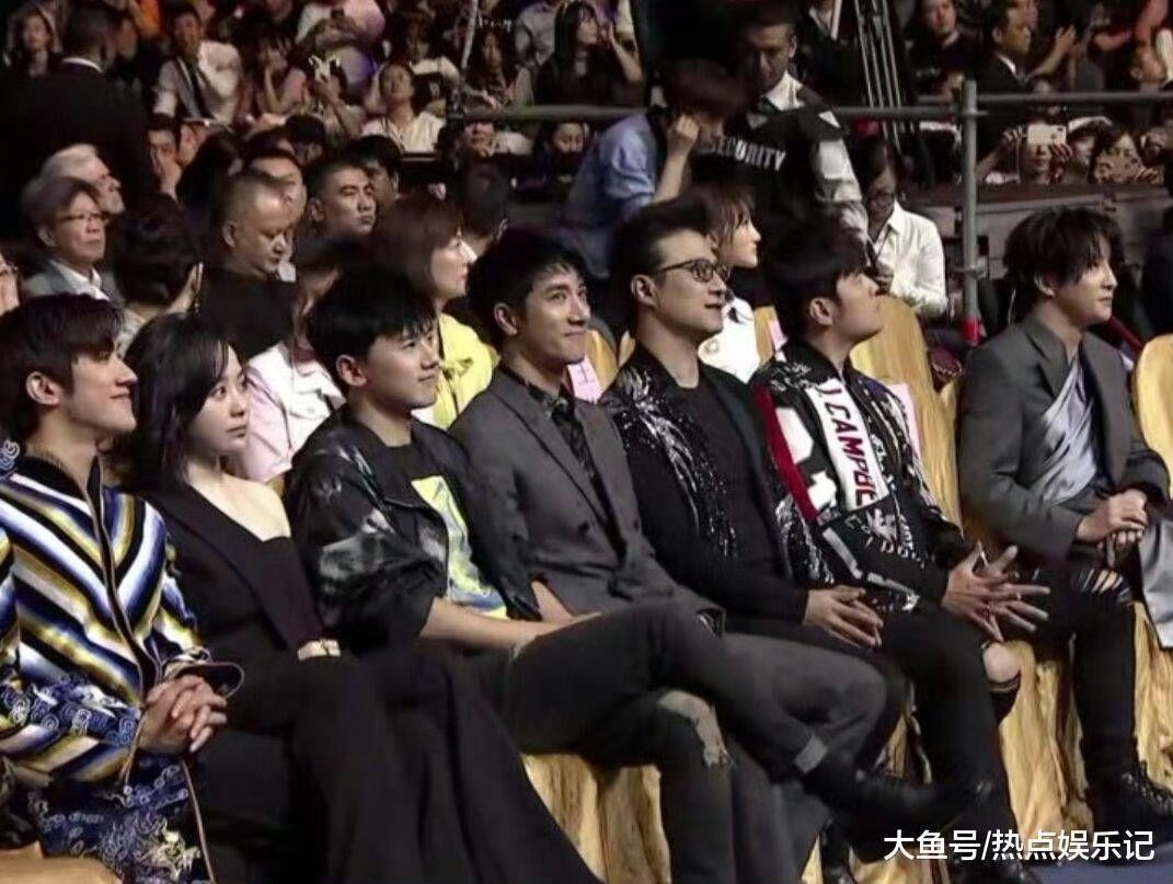 薛之谦张杰 番茄大战芒果两人是同门师兄弟，如果不是谢娜锤薛之谦，张杰也不会登上风