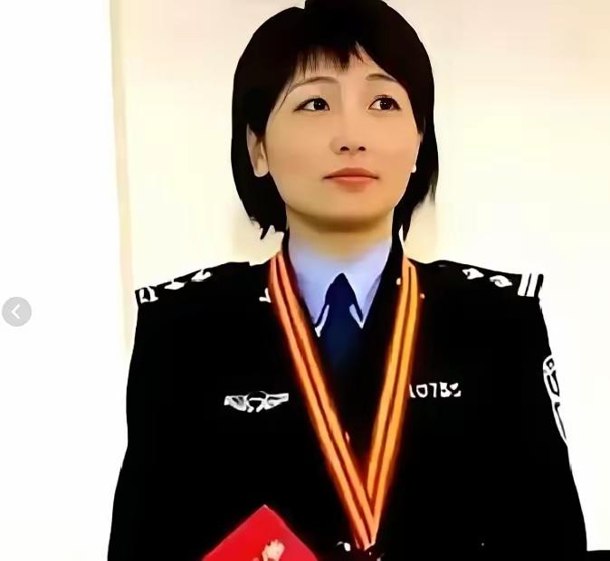 2006年，身陷囹圄的张高平在监狱电视里，猛然瞥见一张熟悉又狰狞的脸，正是那个十