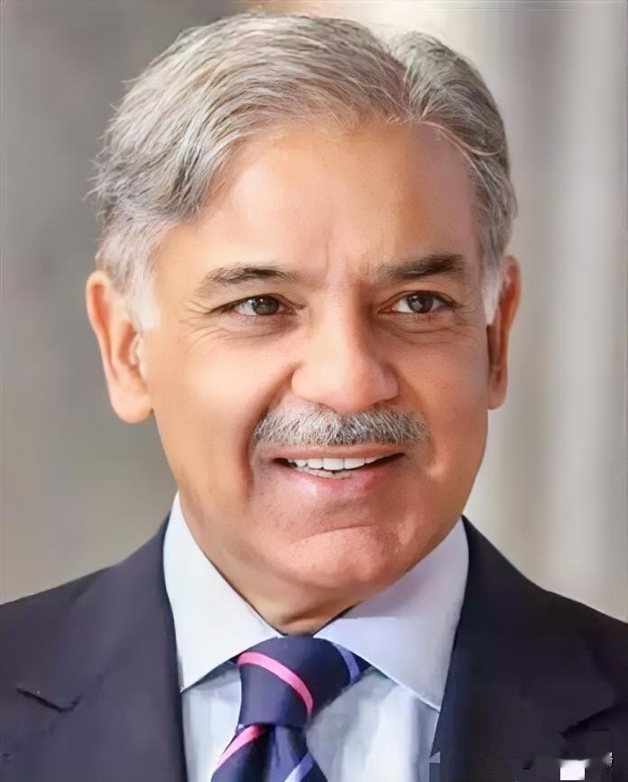 巴基斯坦已正式批准伊朗通过其领土与第三方国家开展贸易往来。
商务部已发布“202