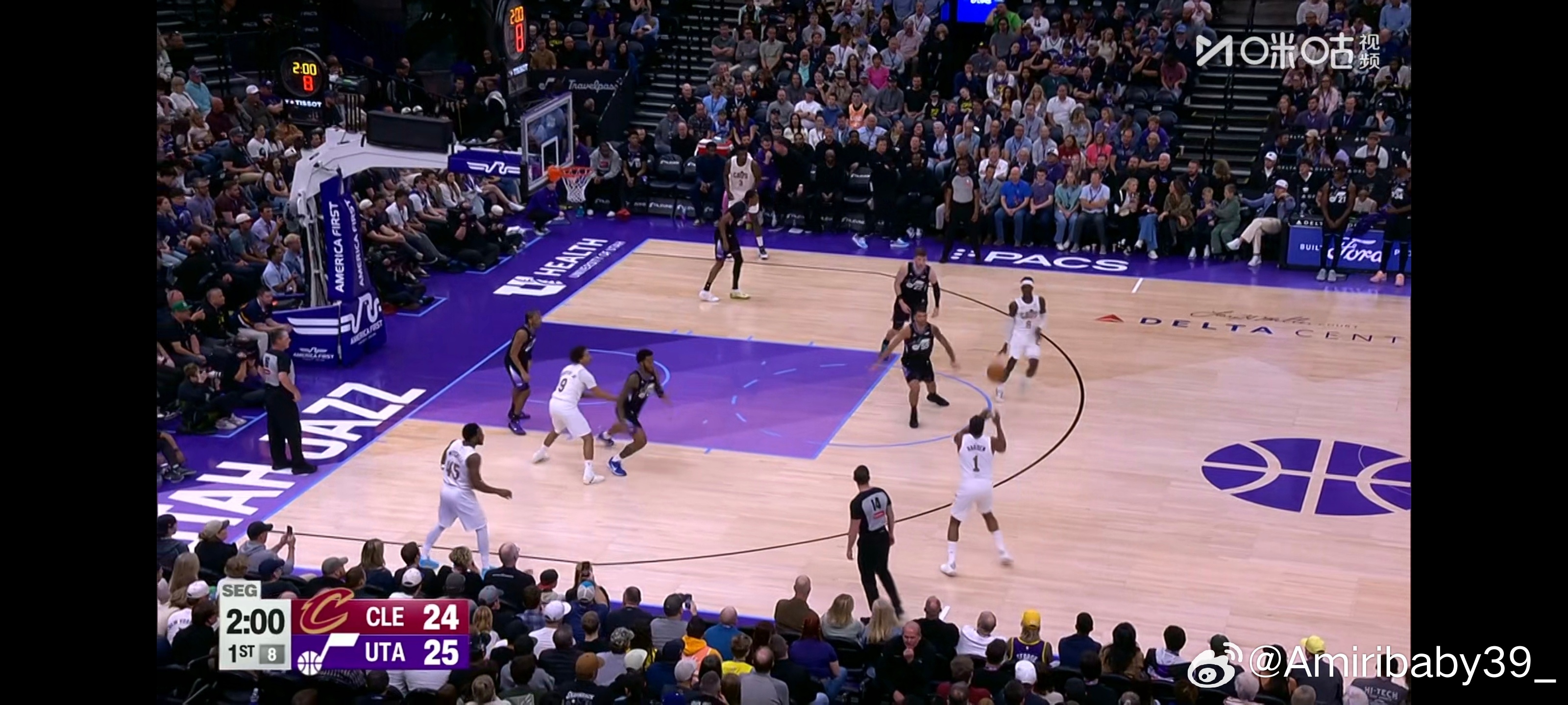 话音刚落就变成了三连185后卫施罗德米切尔波特+196全能大前锋哈登+托马斯布莱