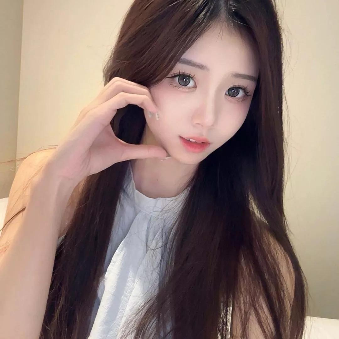 温柔眼眸，甜美的少女风