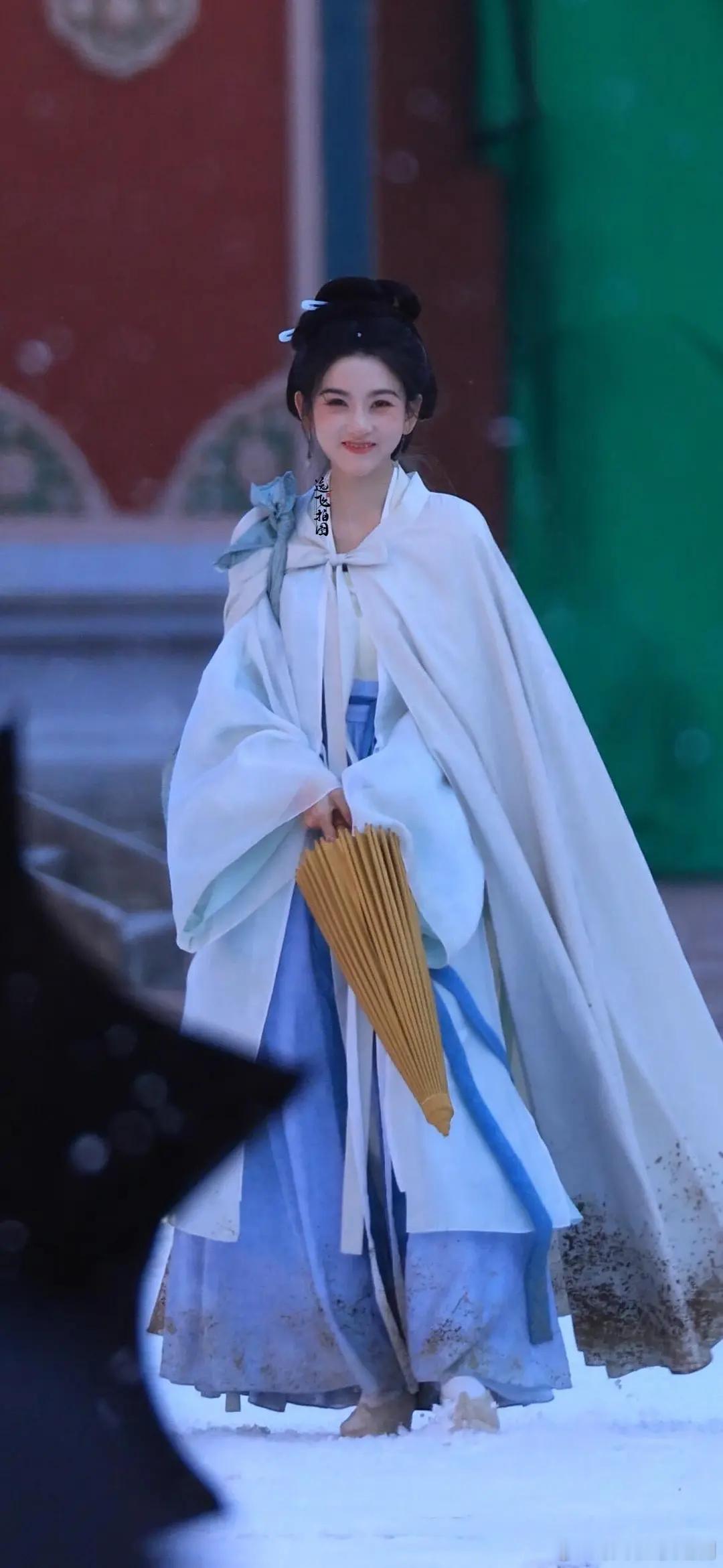 祖儿这个雪景外景造型太好看了吧 