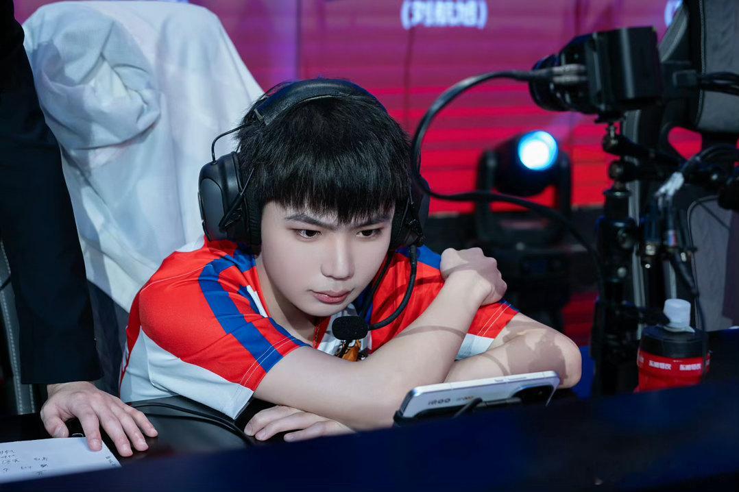 他他他怎么这么娇 
