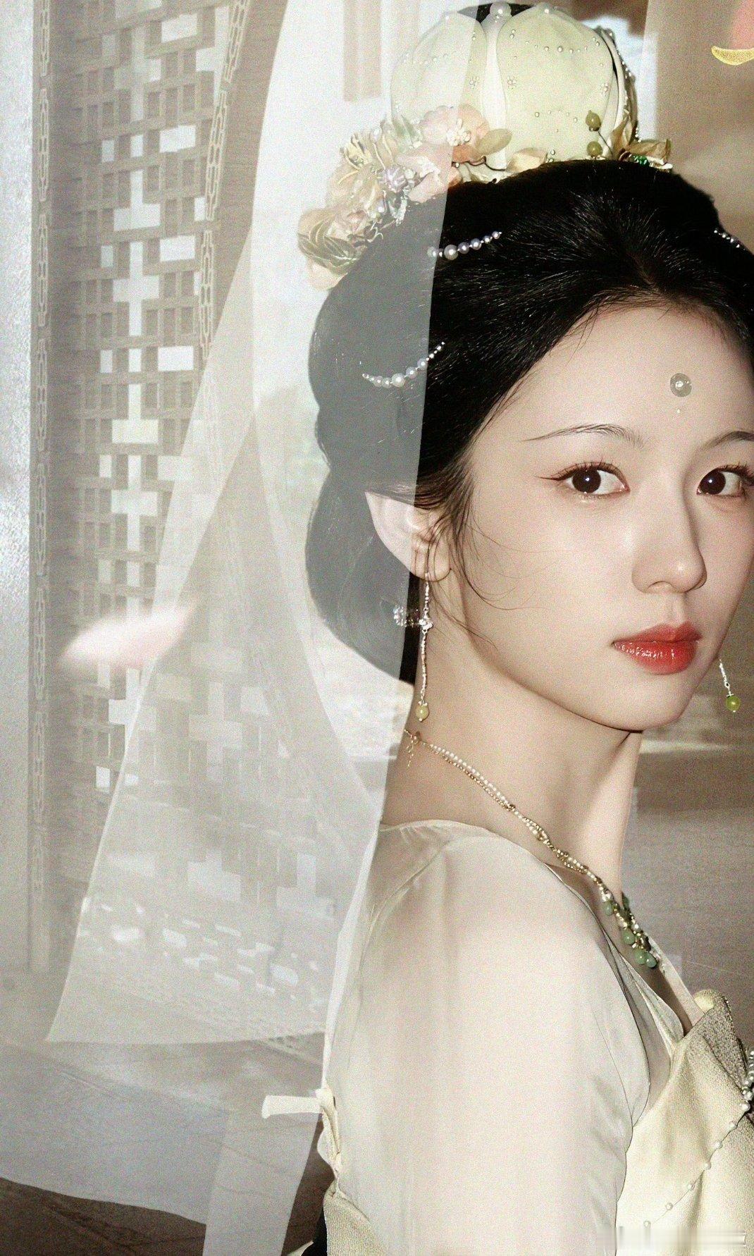小酒窝演了周也小时候潮热雨季未解之谜董璇女儿小酒窝来《潮热雨季未解之谜》演周也小