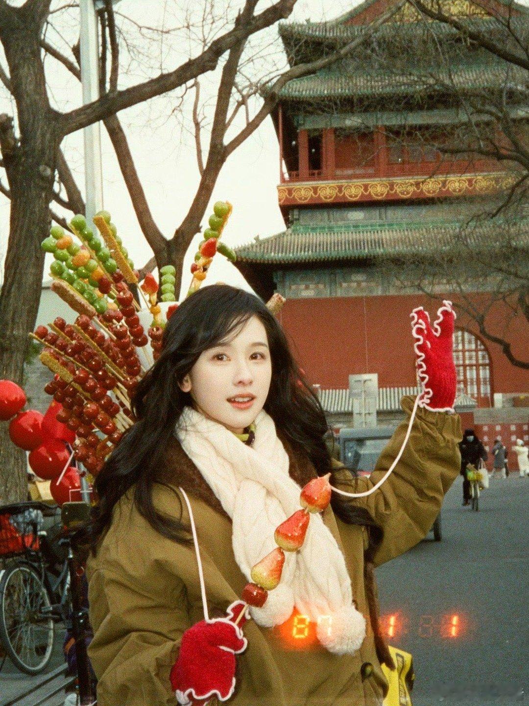 陈都灵初六营业照～嘟嘟米米嘟！