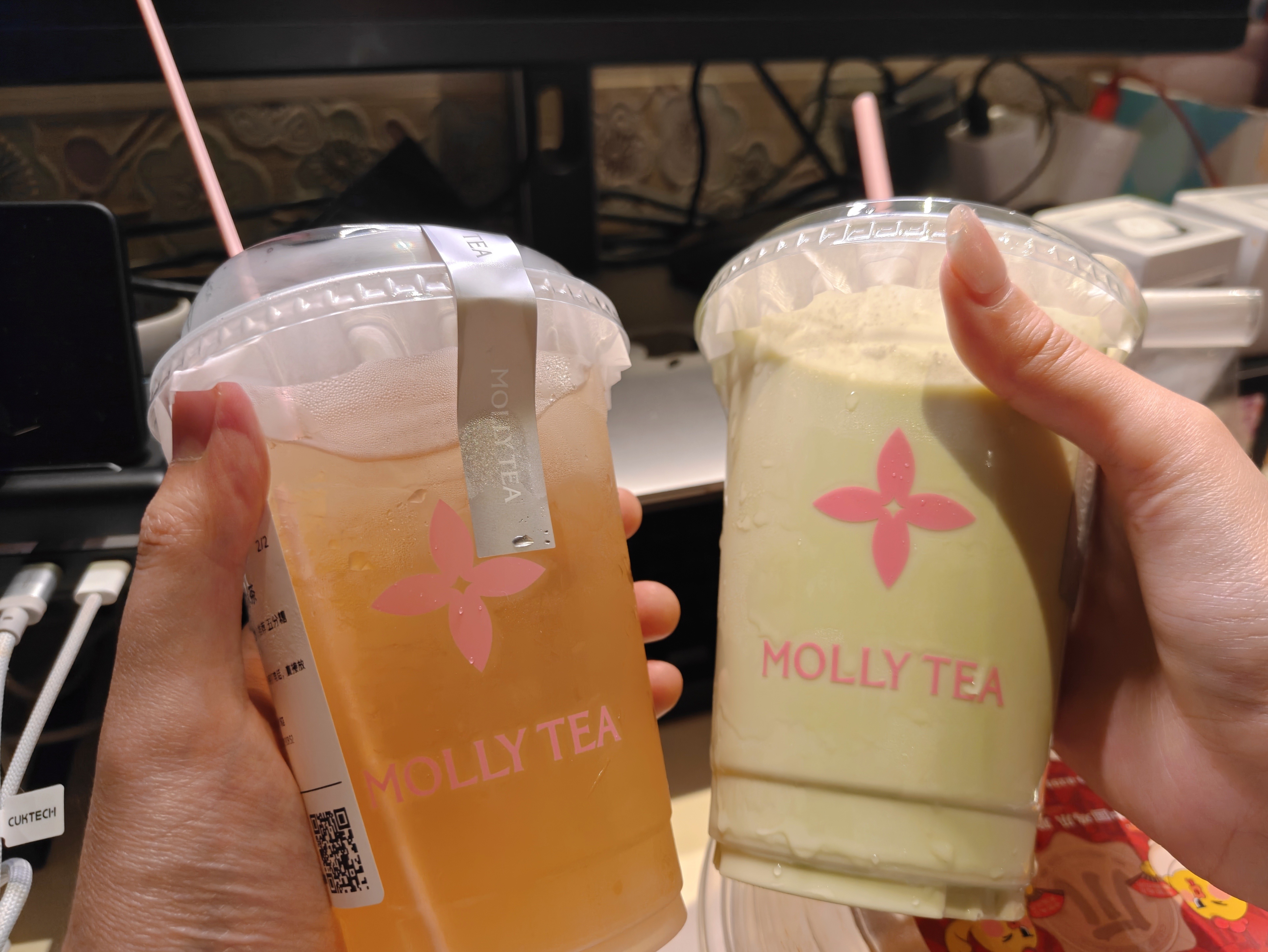 茉莉奶白已成功登记四叶星著作权实名支持两杯我们这边的茉莉奶白也爆单了，点外卖虽然
