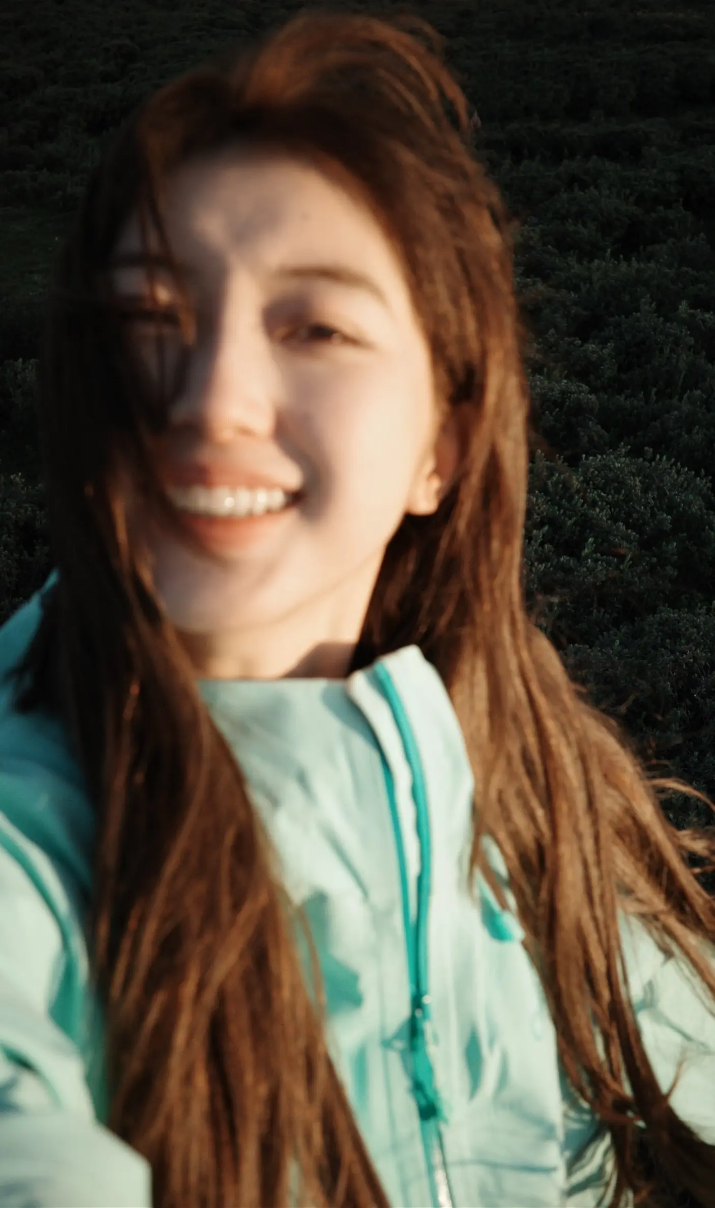 人和人之间不是一场不出门就能避开的雨