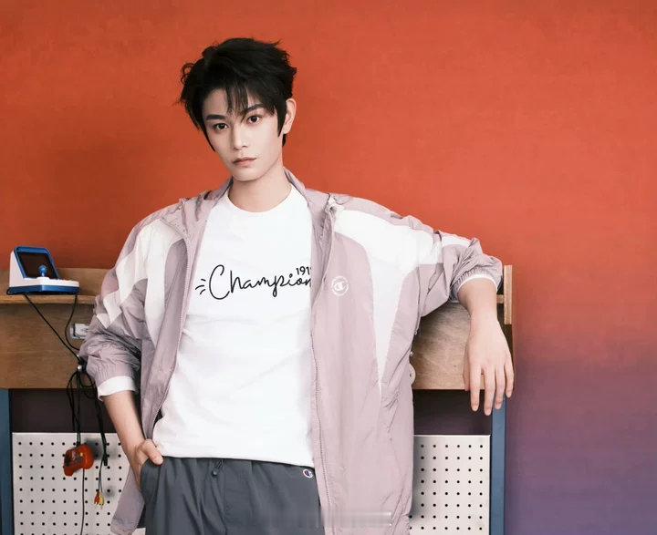 网传丁禹兮卢昱晓主演恰逢雨连天曝丁禹兮卢昱晓主演恰逢雨连天 网传丁禹兮卢昱晓要主