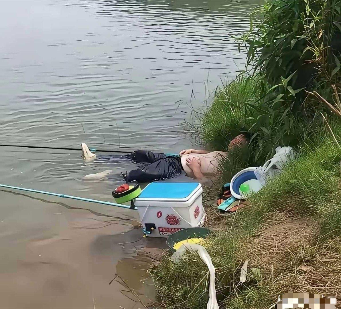 说真的，如果她老婆找来看见钓鱼佬这一幕 