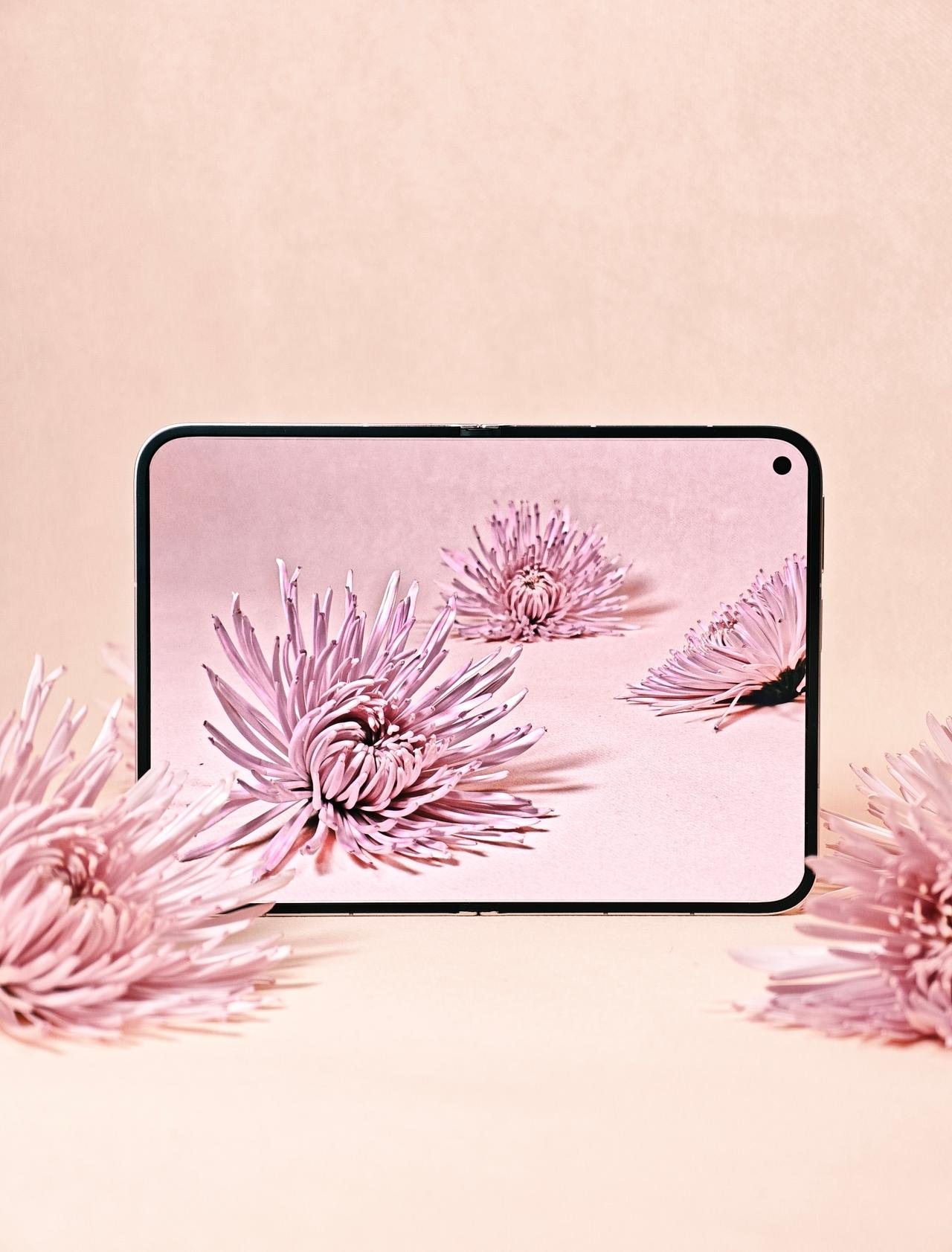 iPhone Duo和小米18 Fold，我肯定选后者

一致的尺寸设计，小米1