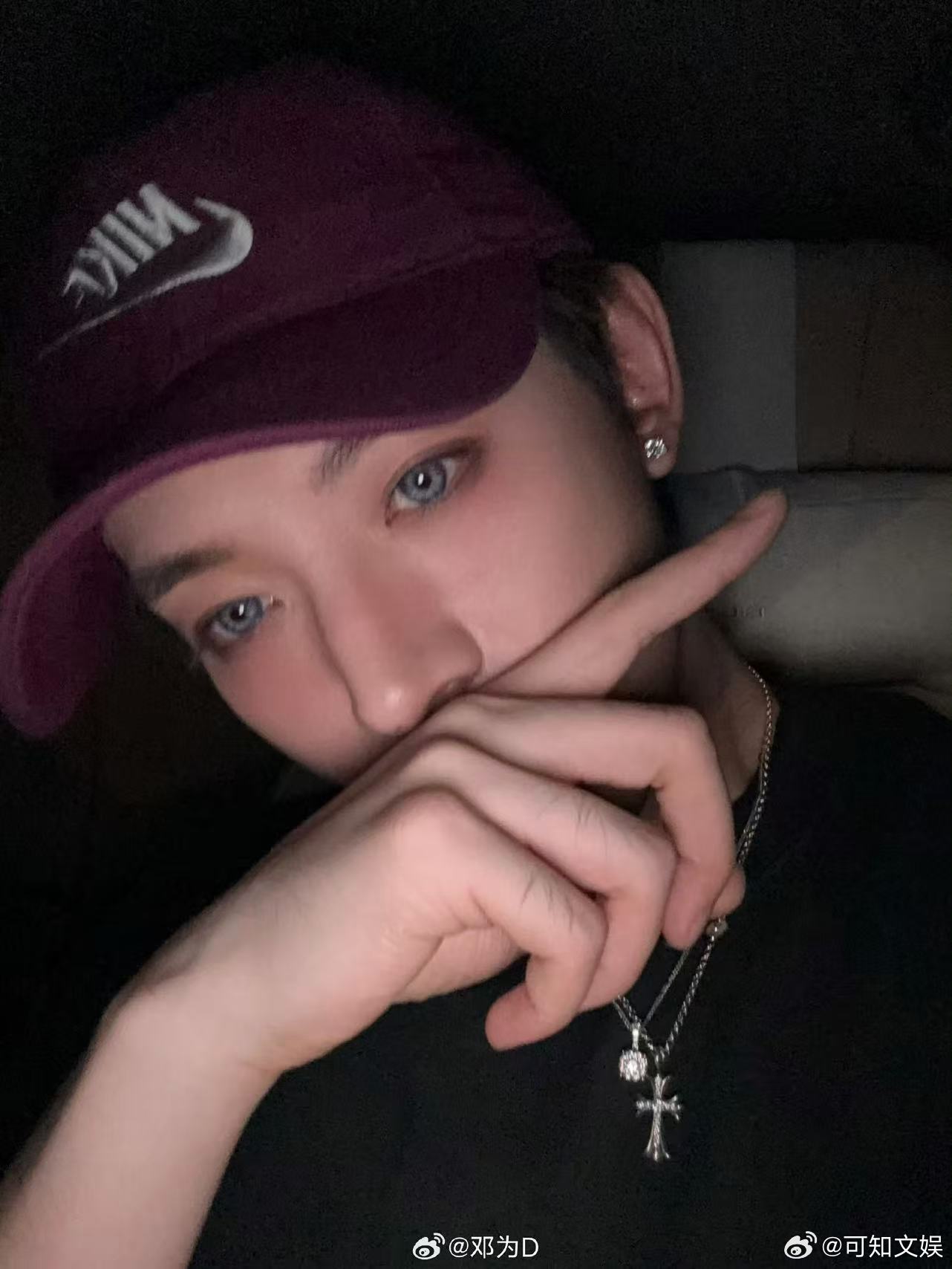 邓为说话算话邓为自拍六宫格邓为自拍六宫格，自拍来了，行行行 ​​​