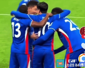 有球迷发视频，疑似申花外援盖伊进球后做不雅动作!
上海申花战胜青岛海牛的比赛，盖