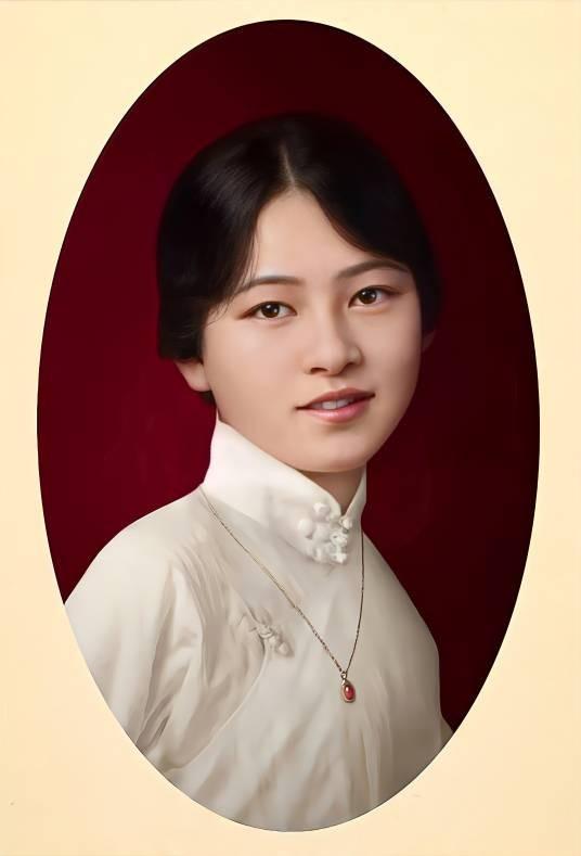 林徽因后人今何在？子孙都不愿姓梁，曾孙女的名字家喻户晓！
咱们先从一桩迟到了整整