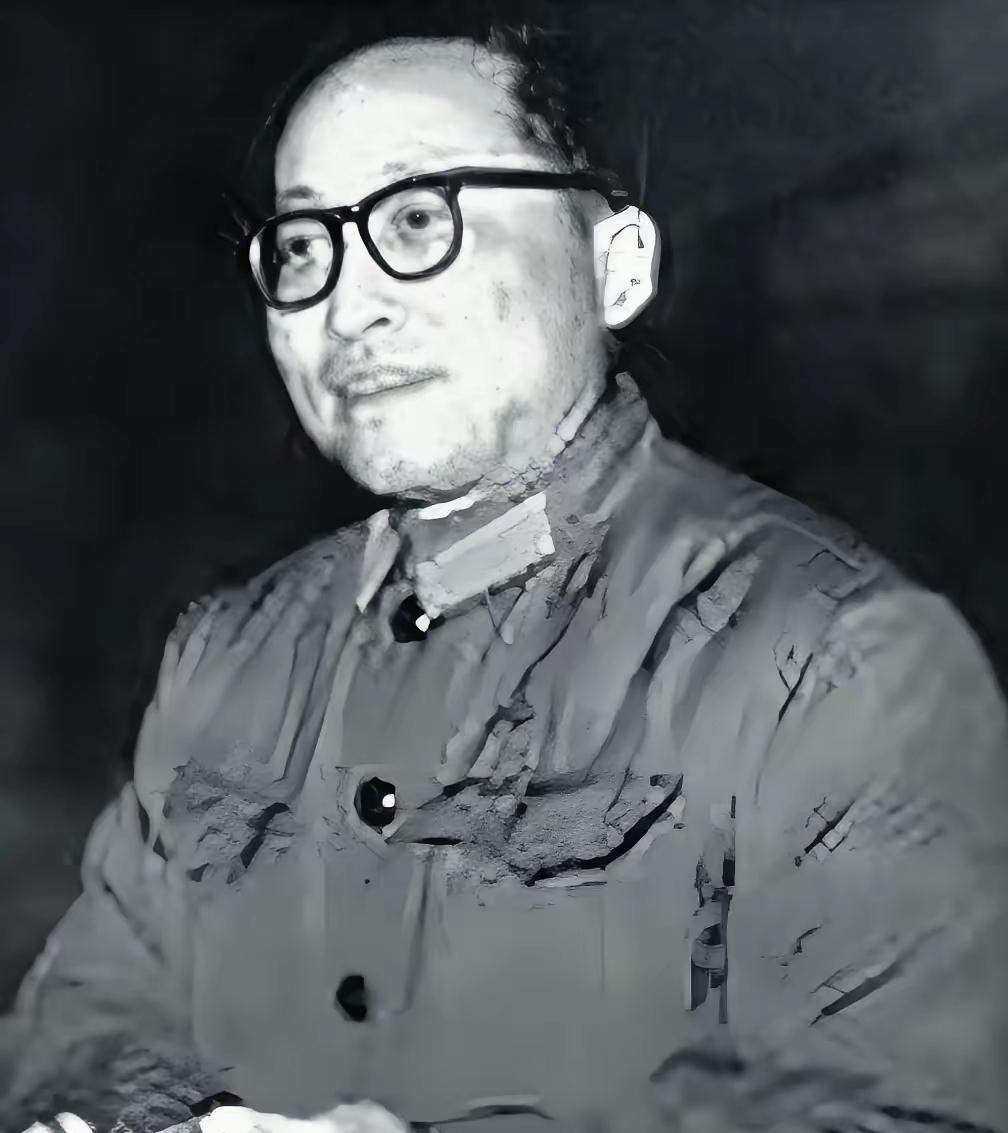 1952 年，北京解放军总医院，志愿军师长问30 岁女军医为啥还没成家，女医生低