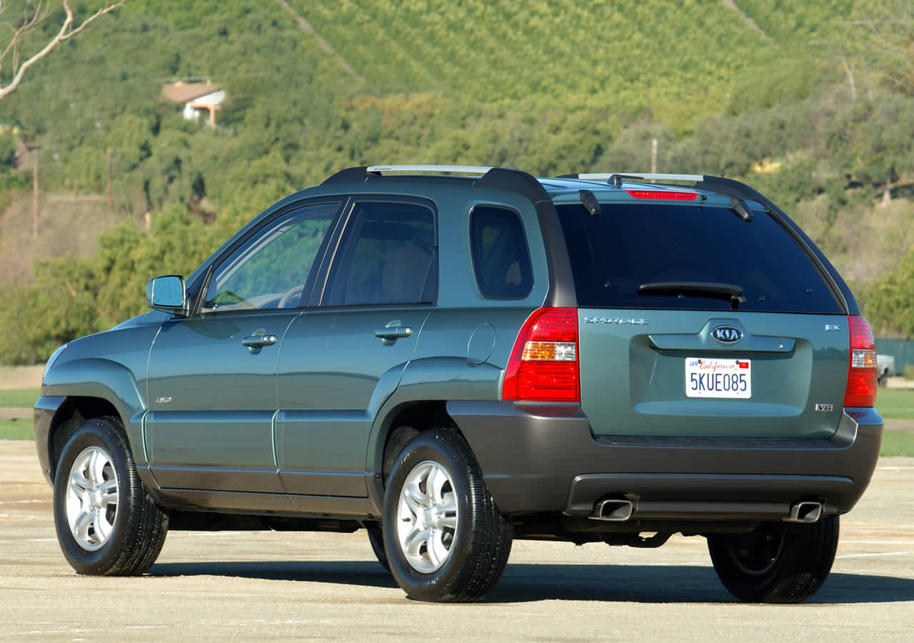 起亚狮跑 2006 起亚Sportage，第二代狮跑，紧凑型承载式城市SUV，前