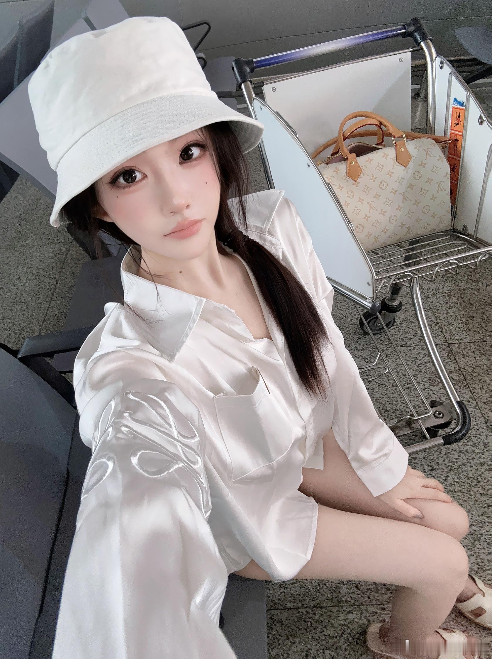 长大真好  赚钱真好 靠着自己的感觉真好 
