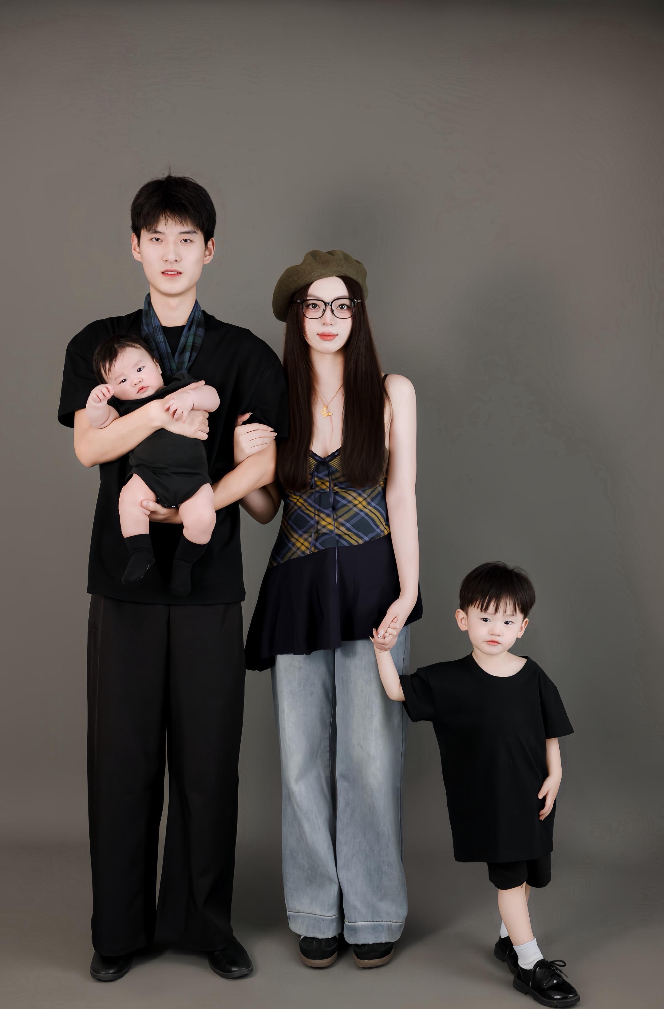 我无法定义幸福的标准 我只知道我现在过的日子 是十八岁那年憧憬的 其实...