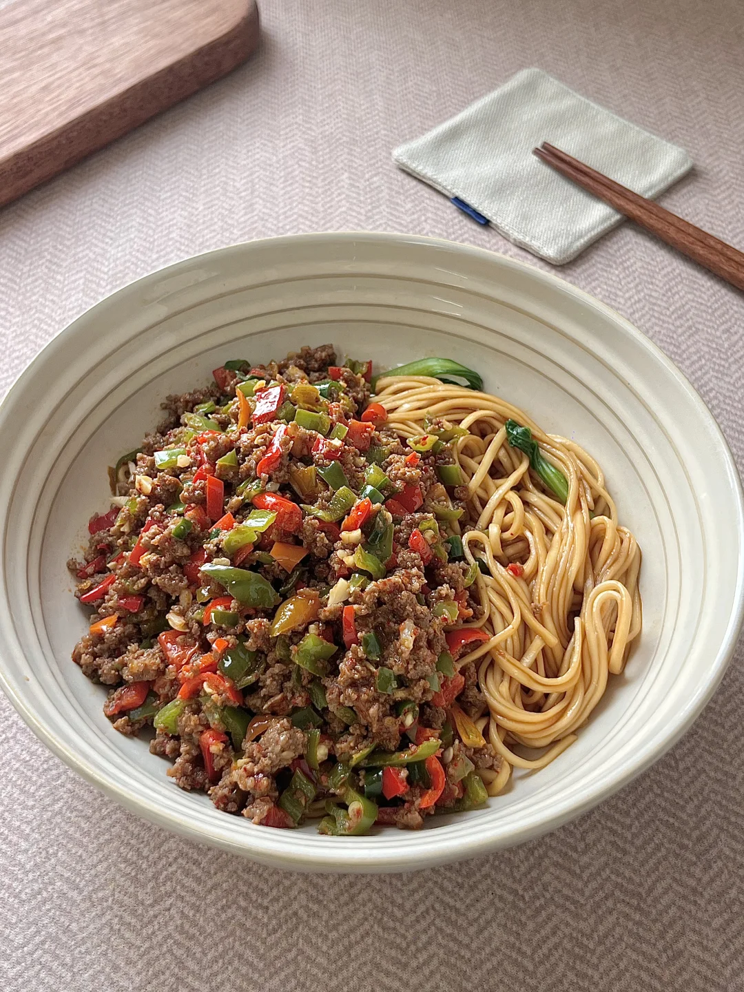 鲜椒碎牛肉拌面太好吃了🤤香香辣辣🌶️