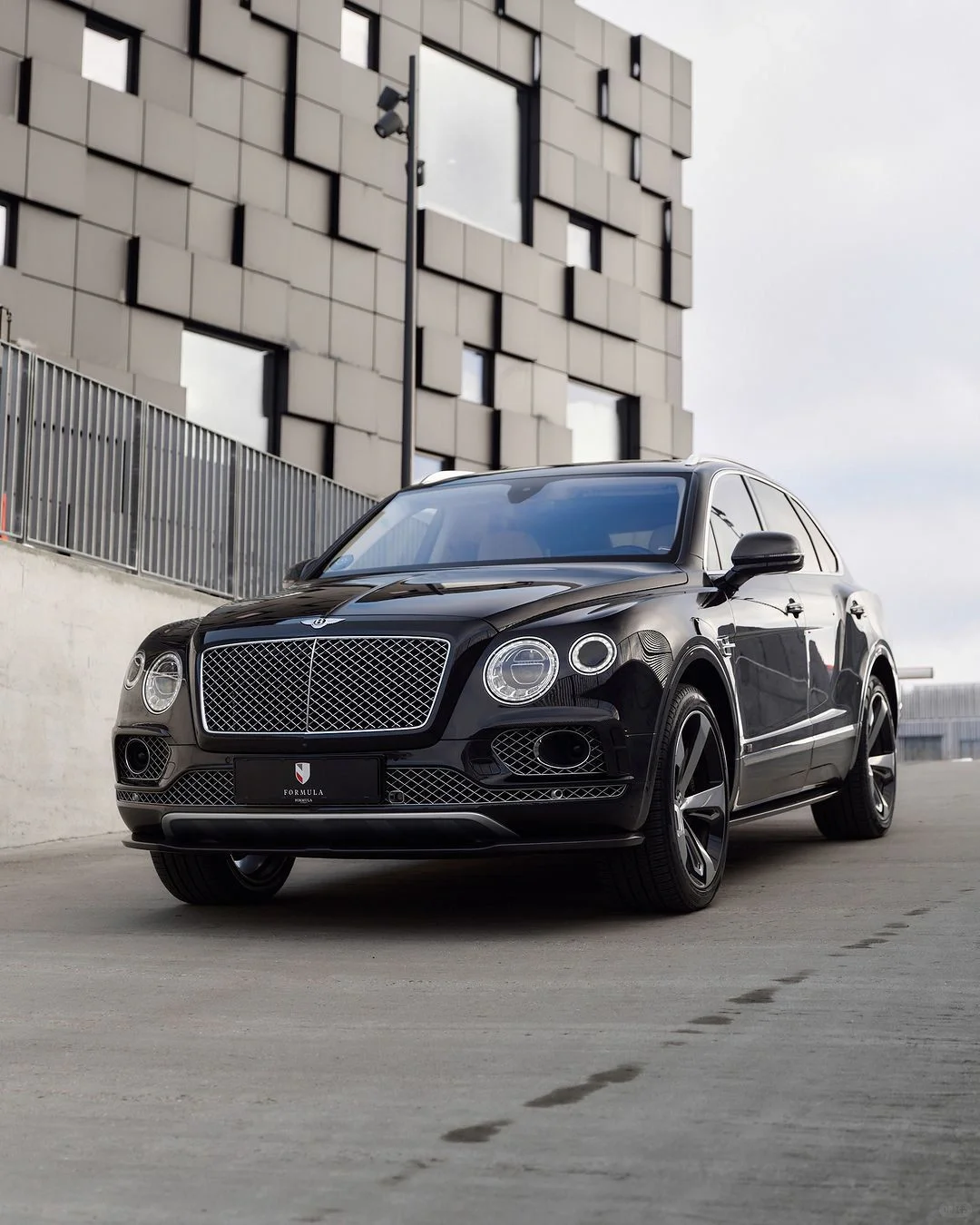 宾利Bentayga W12
