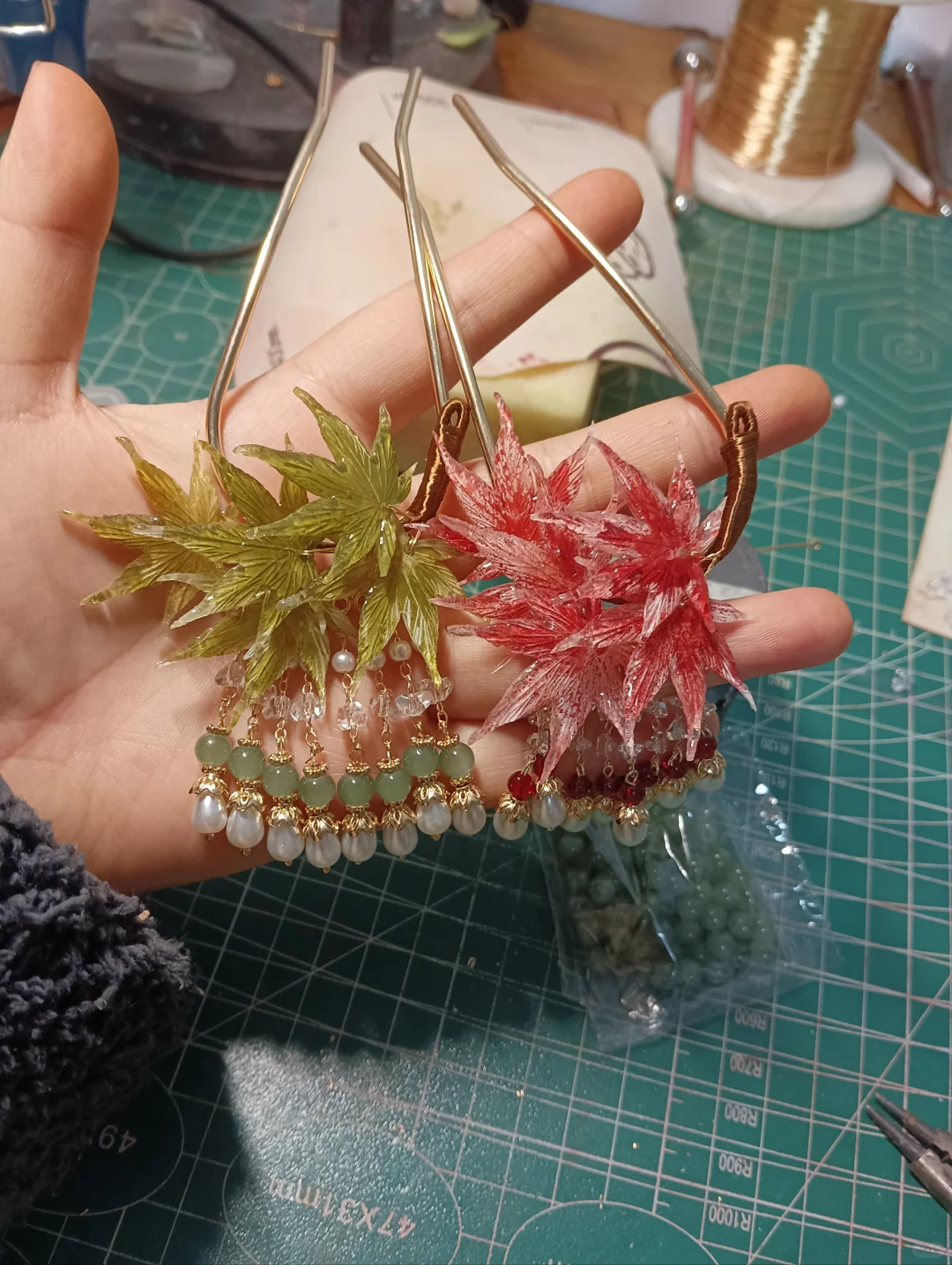 红还是绿，我觉得随手一拍好好看，配旗袍