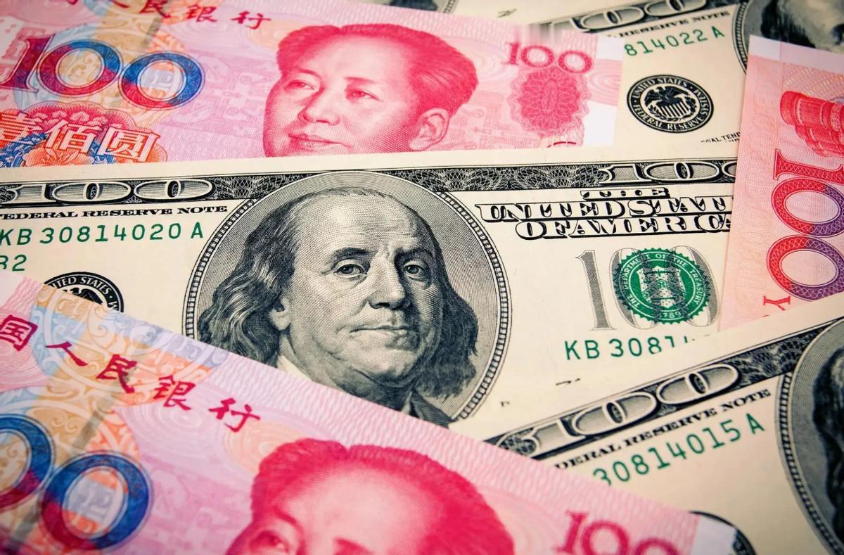为什么 1 美元可以换 7 块人民币？汇率谁定的？
就在咱们对话的 2026 年