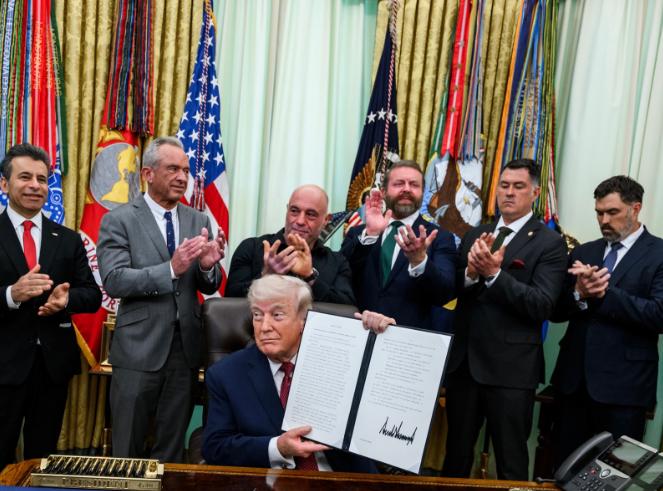 为了访华，美国忍了。

4月19日，根据知情人士透露，美国内部正在就是否下令派出