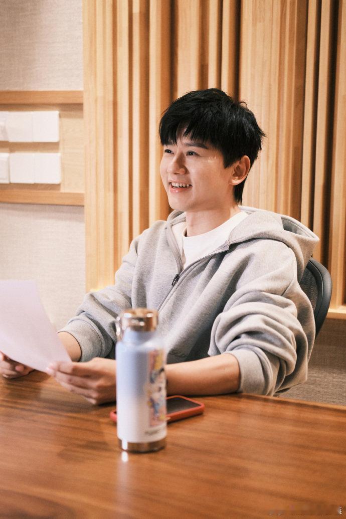 张杰歌迷会为四川一村庄出资修路 星光汇聚成大爱！张杰歌迷会出资修通乡村路，既圆了