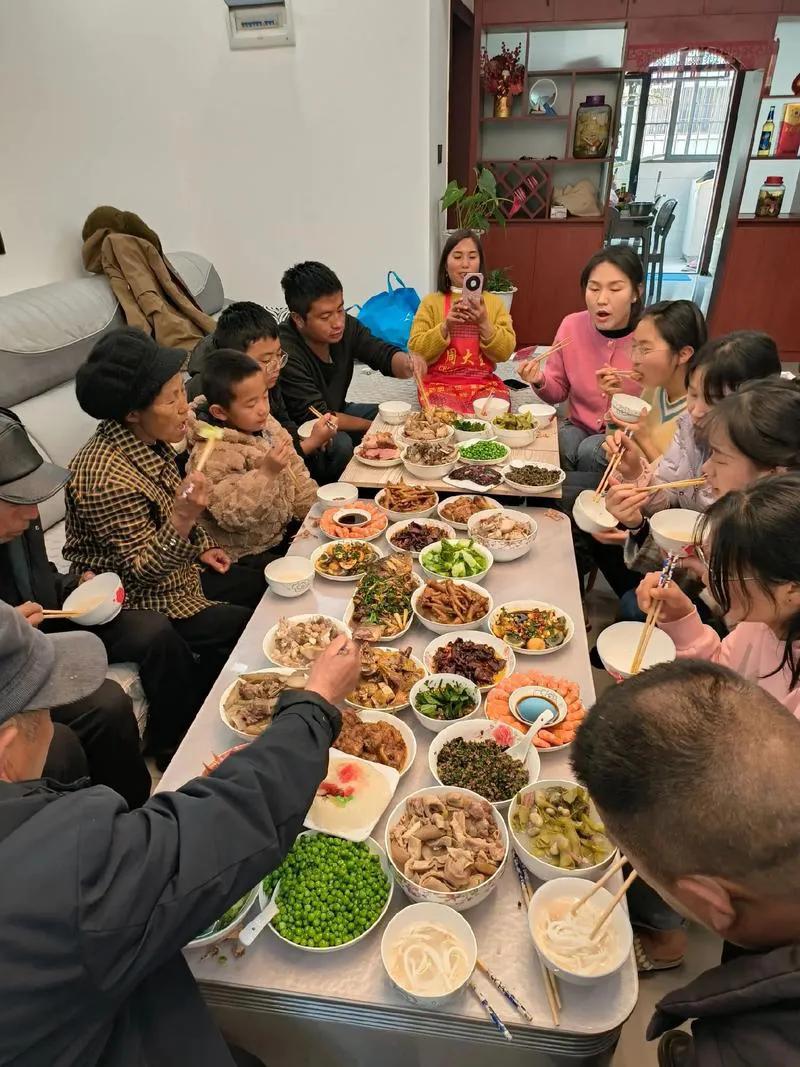 史上最长春节假期来了！
就在刚刚，央视新闻发布了2026年全年节日放假时间，元旦