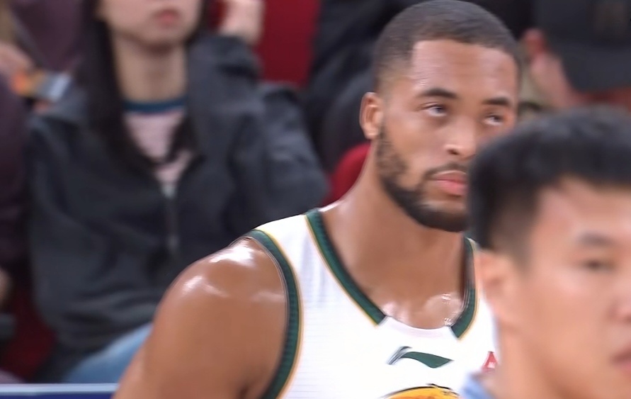 辽篮目前国内球员水平，白瞎杰登莱迪了。辽篮你他么能不能找个哈德森似的外援呢？辽宁