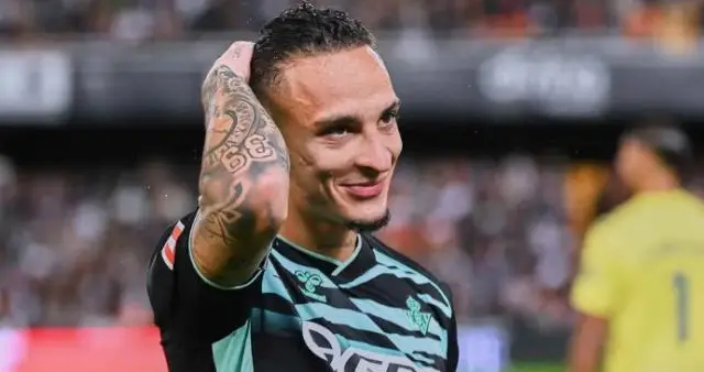 安东尼：拜仁想签我，我一度犹豫但还是选择贝蒂斯