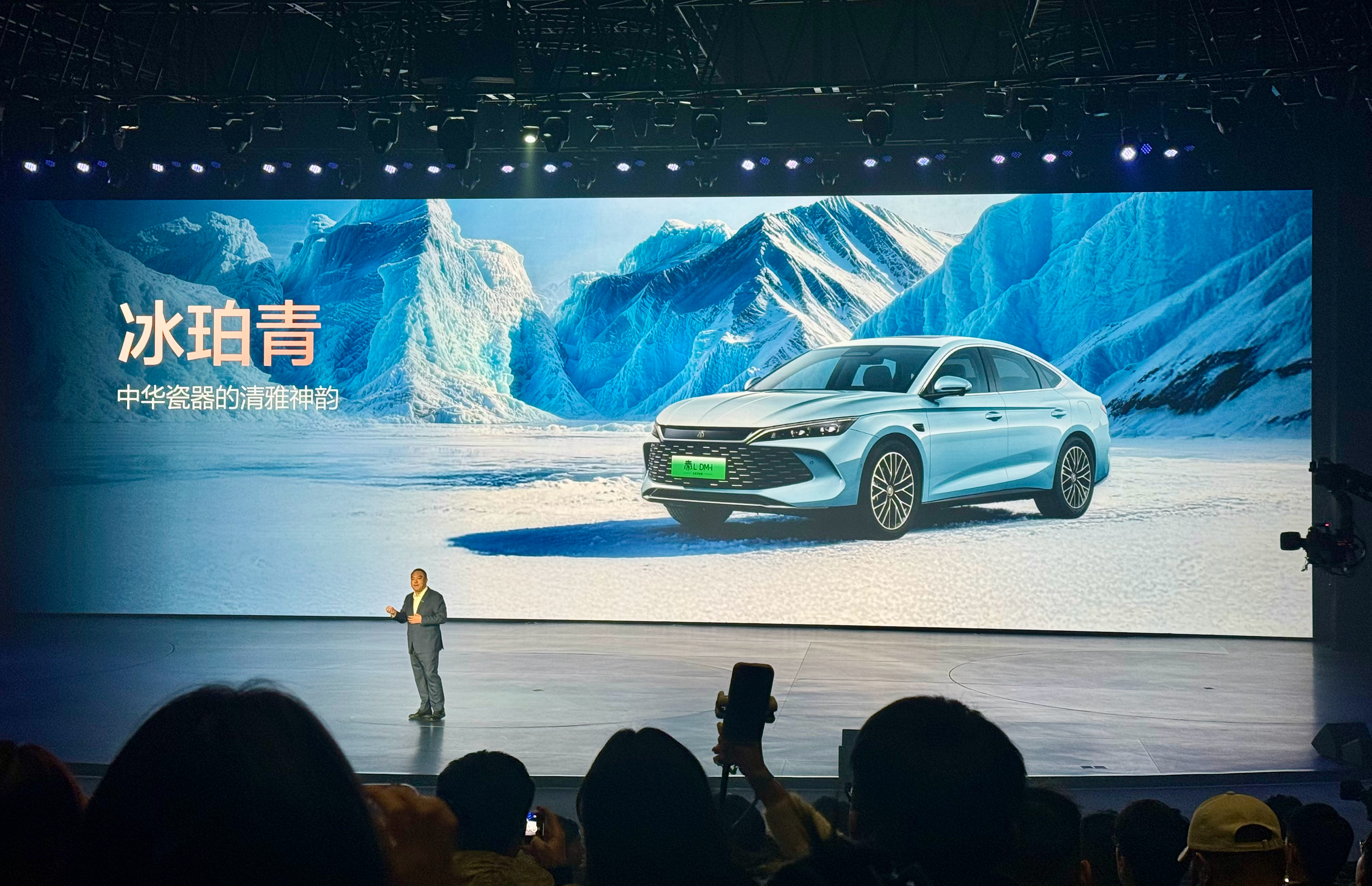 2026比亚迪开年大序，“4个2带两王”还在10万级赢麻，王朝网秦家族一口气双发