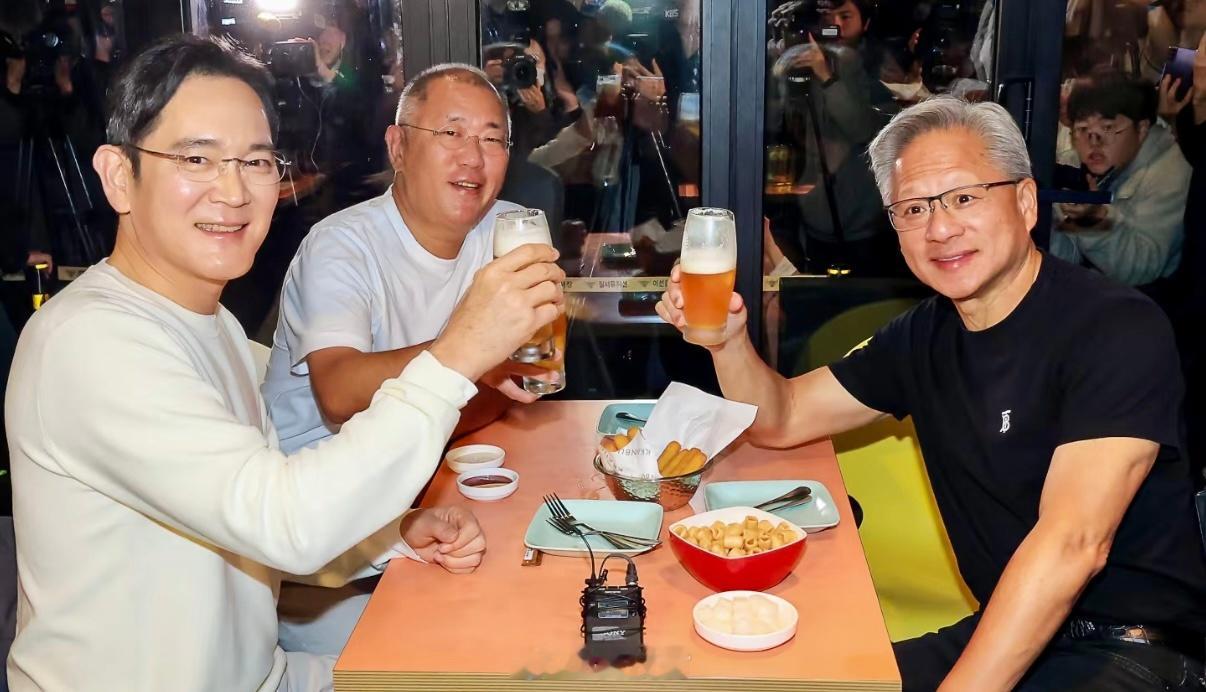 存储三巨头市值均超1万亿美元存储三巨头市值都突破了1万亿美元！美光科技：美国三星