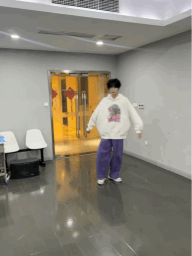 我转转转转 
