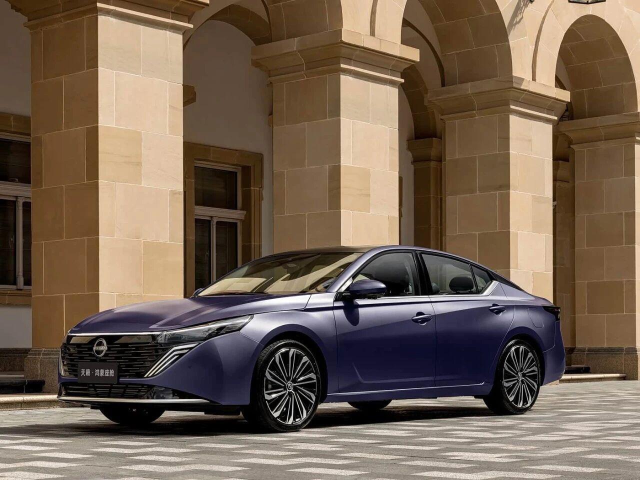 未来科技感爆棚！2026款日产天籁携鸿蒙座舱5和2.0T动力来袭“移动大沙发”新