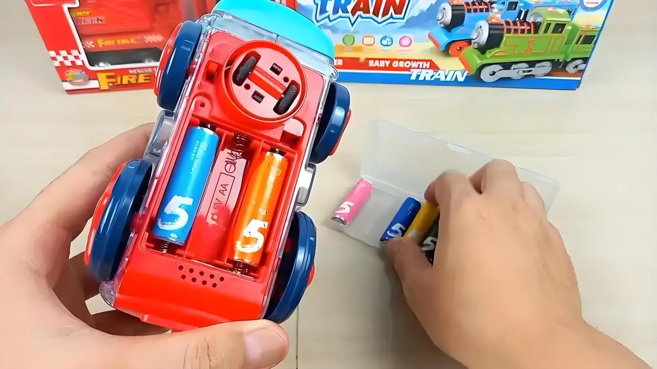 我这个续航五公里，能源采用（聚能环）两节五号电池，自重重35克，已三十年，如新[